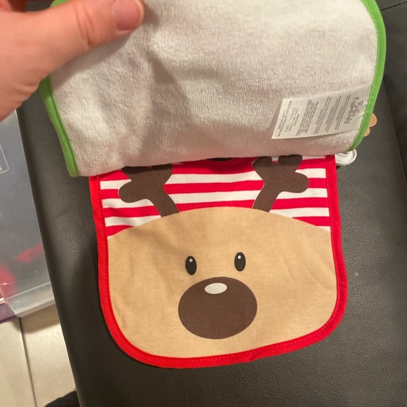 NWT baby bibs holiday - Picture 3 of 4